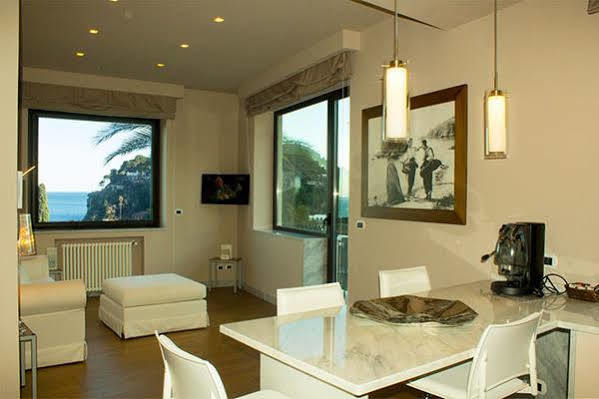 Fenetre Sur Le Blue Apartment Taormina Luaran gambar