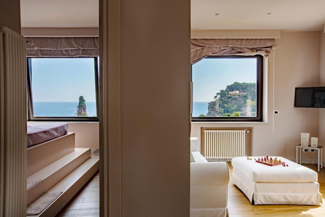 Fenetre Sur Le Blue Apartment Taormina Luaran gambar