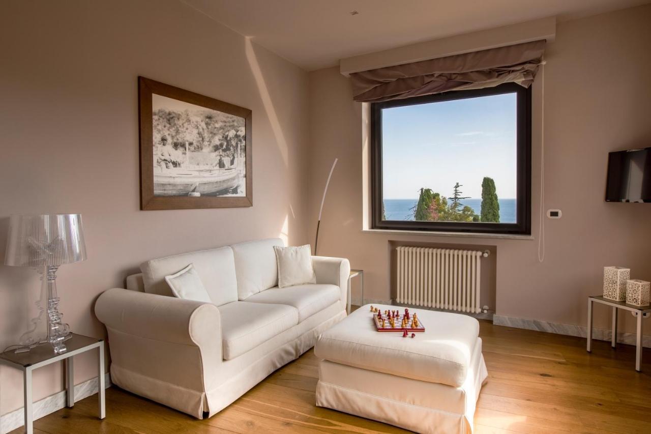 Fenetre Sur Le Blue Apartment Taormina Luaran gambar